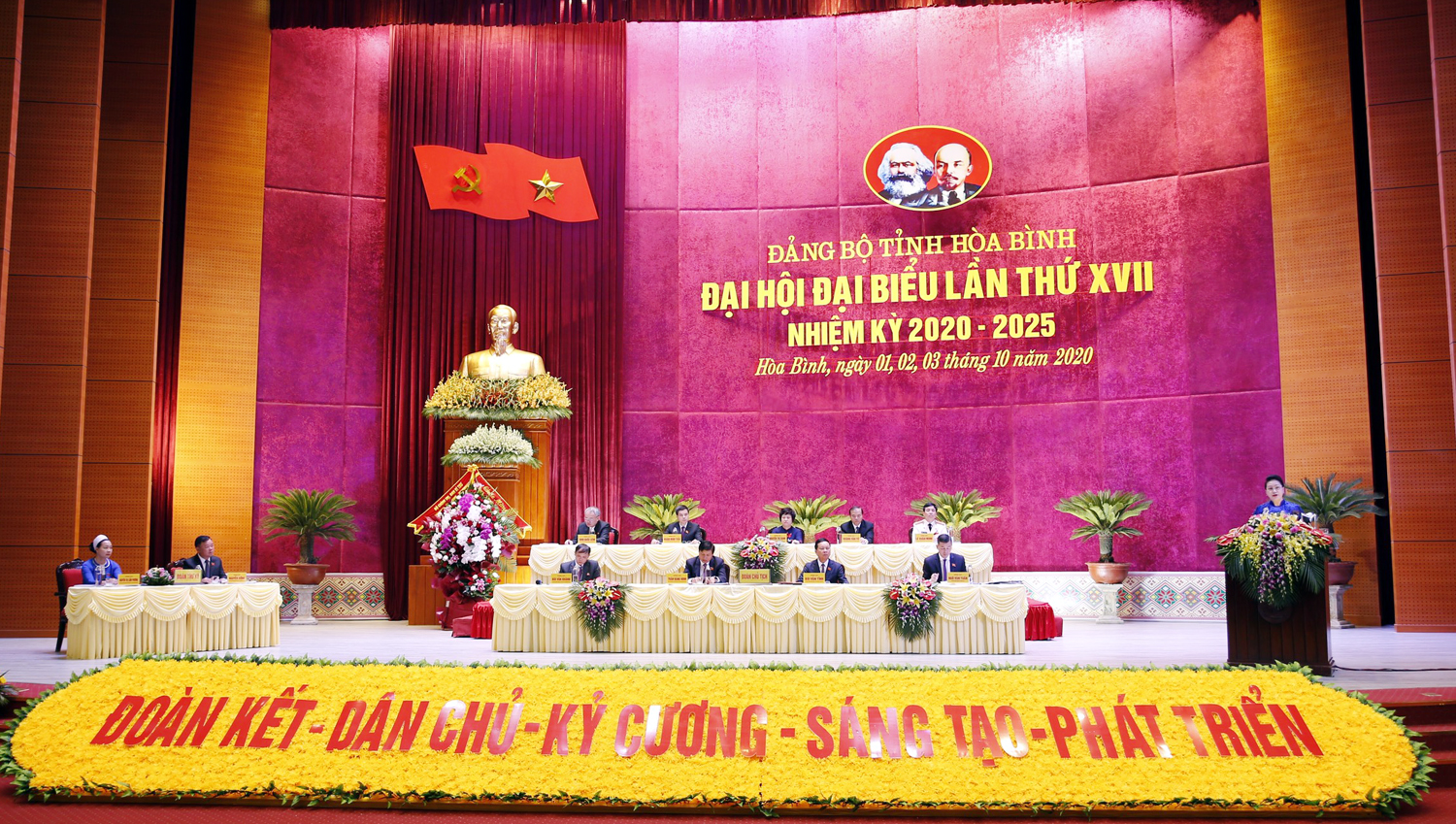 Xây dựng Hòa Bình trở thành tỉnh phát triển khá về kinh tế