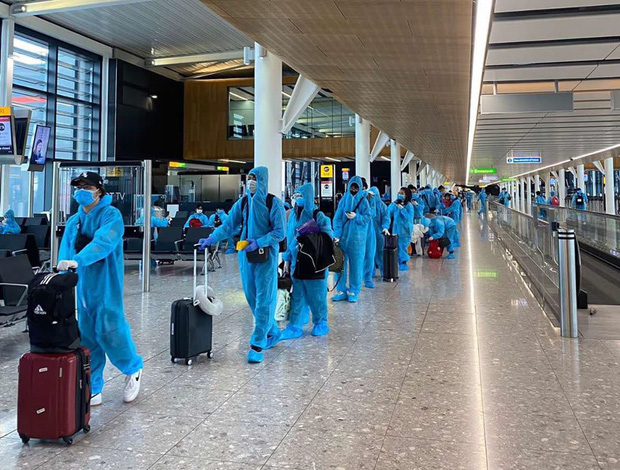 Đưa công dân Việt Nam từ Anh về nước