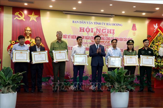 Khẳng định vai trò của công tác dân vận trong xây dựng Đảng