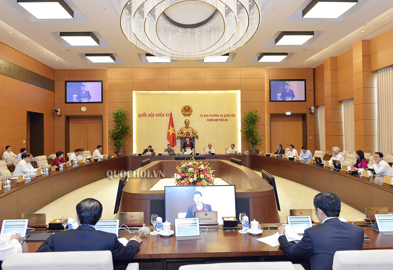 UBTVQH cho ý kiến về các báo cáo kinh tế xã hội, ngân sách nhà nước