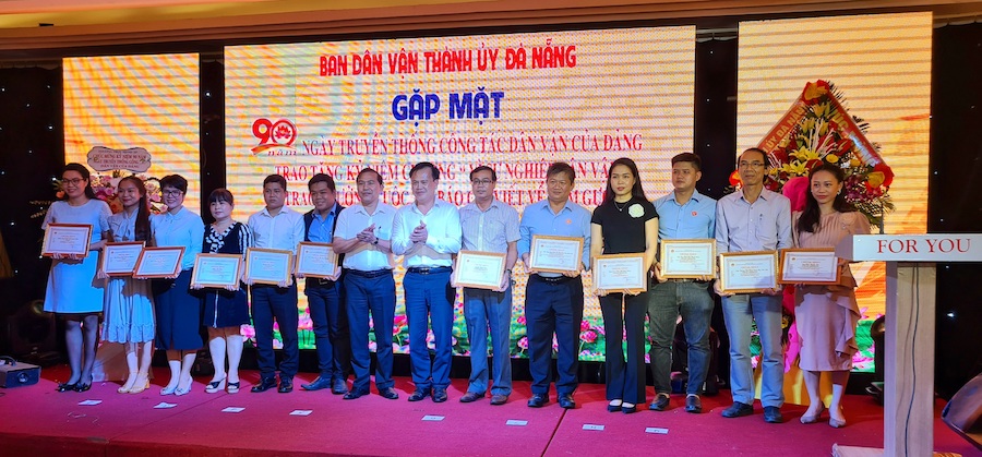 Đà Nẵng trao giải cuộc thi báo chí viết về tấm gương “Dân vận khéo”