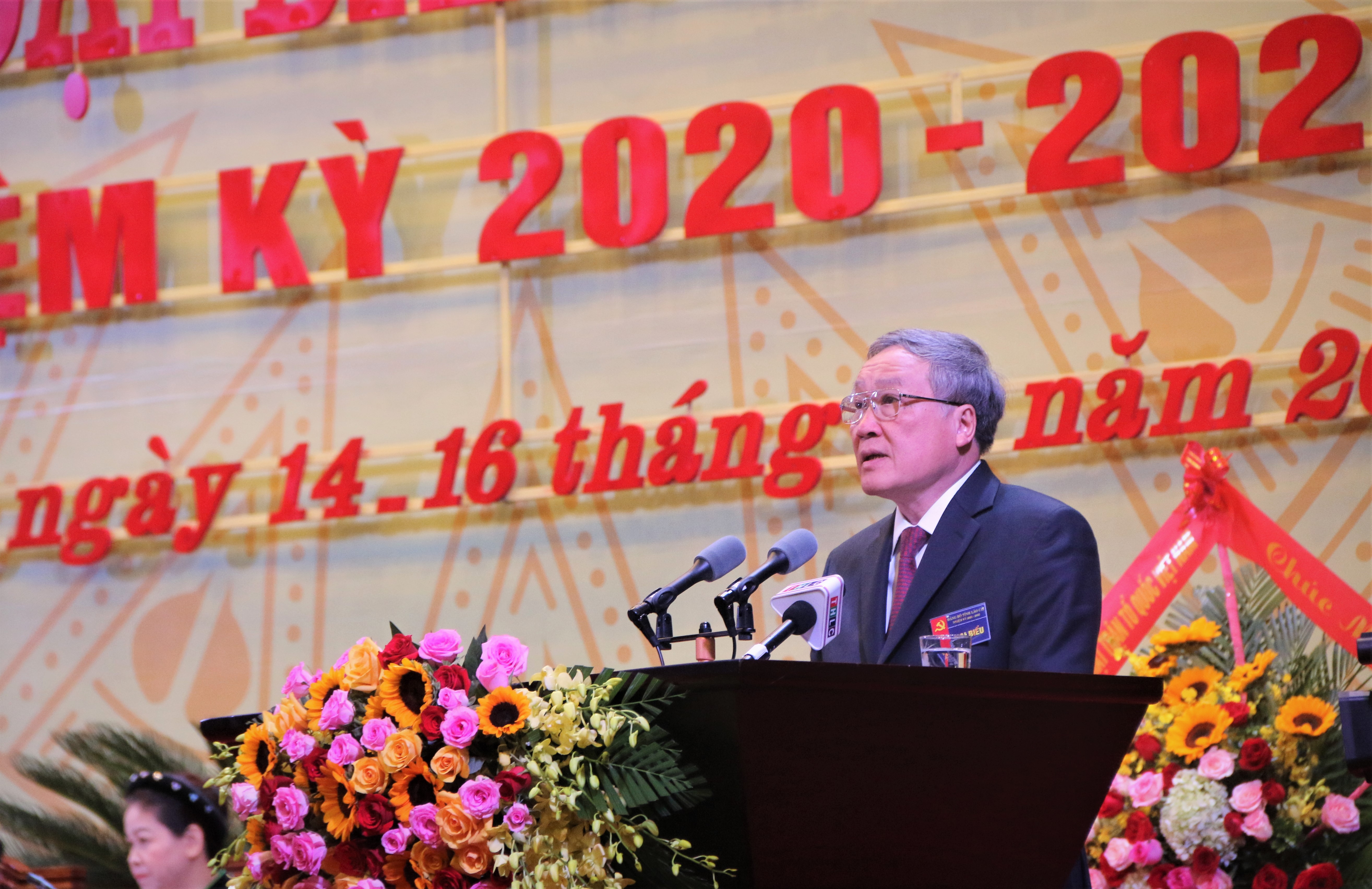 Phấn đấu đưa Lào Cai phát triển nhanh, mạnh, vững chắc