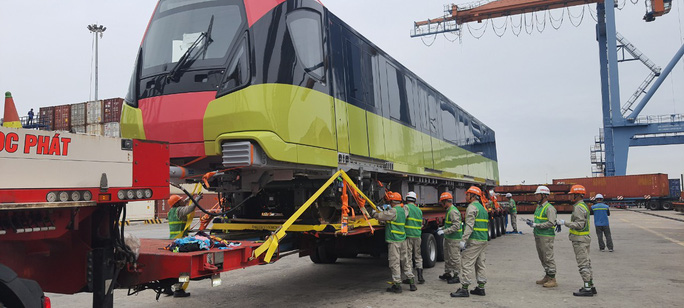 Đoàn tàu của tuyến metro số 3 của Hà Nôi, đã cập cảng Hải Phòng