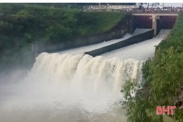 Đảm bảo an toàn cho hạ du khi xả lũ hồ Kẻ Gỗ Hà Tĩnh