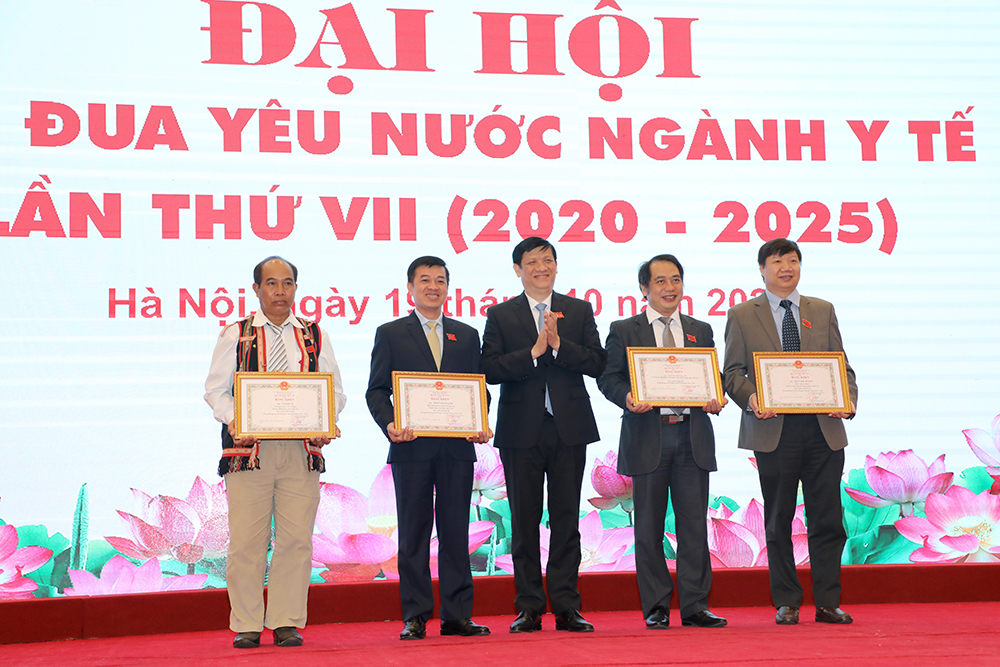 Lan tỏa hình ảnh “Thầy thuốc như mẹ hiền”