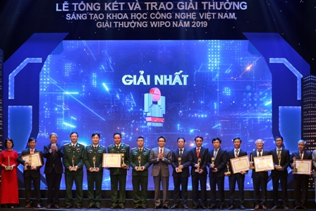 Trao giải thưởng khoa học công nghệ Việt Nam