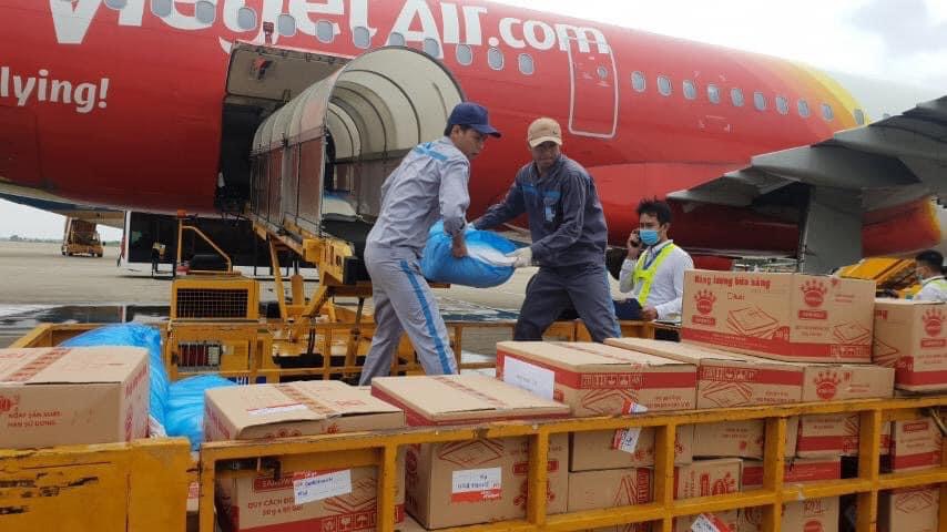 Chung tay hướng về miền Trung, Vietjet góp 10 000 đồng ủng hộ từ mỗi vé bay