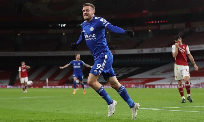 Arsenal thất thủ ngay trên sân nhà Emirates
