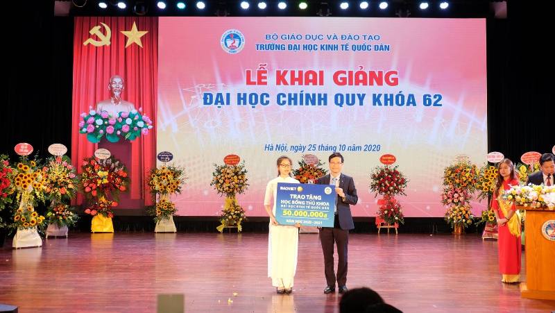 Học bổng “Bảo Việt - Niềm tin thắp sáng tương lai”