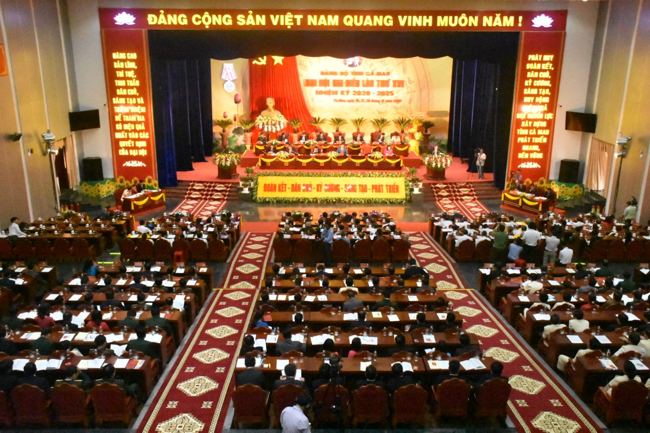 Xây dựng tỉnh Cà Mau sớm trở thành vùng trọng điểm về kinh tế biển