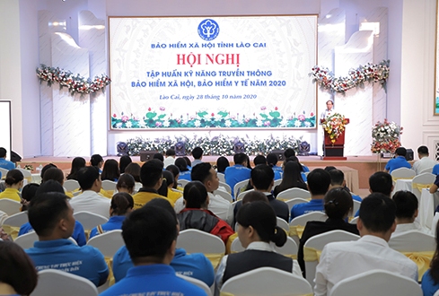 Lào Cai Hơn 200 viên chức và nhân viên đại lý thu được tập huấn kỹ năng truyền thông