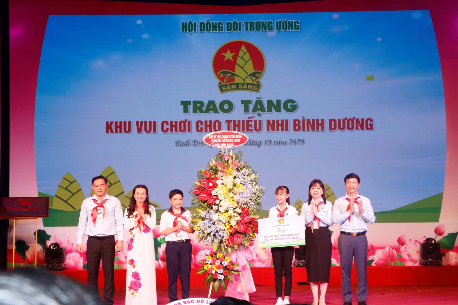 Bình Dương tuyên dương 200 đội viên “Cháu ngoan Bác Hồ”