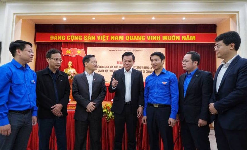 Bày tỏ tâm tư, nguyện vọng, ý kiến của đoàn viên, thanh niên với Đảng