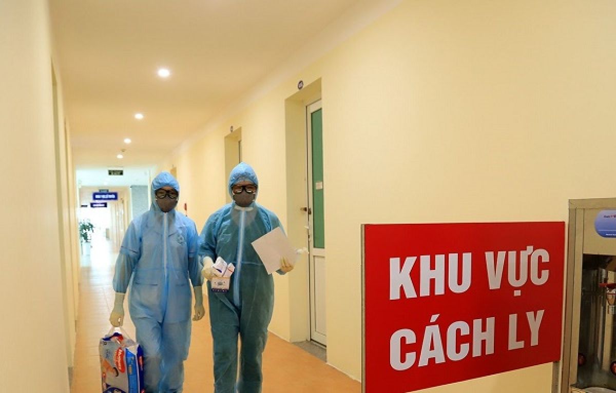 Thêm 10 ca mắc mới COVID-19 là người nhập cảnh từ Nga và Angola