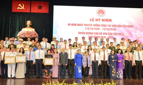 Mỗi một cán bộ, đảng viên phải có ý thức làm lan tỏa những giá trị tốt đẹp