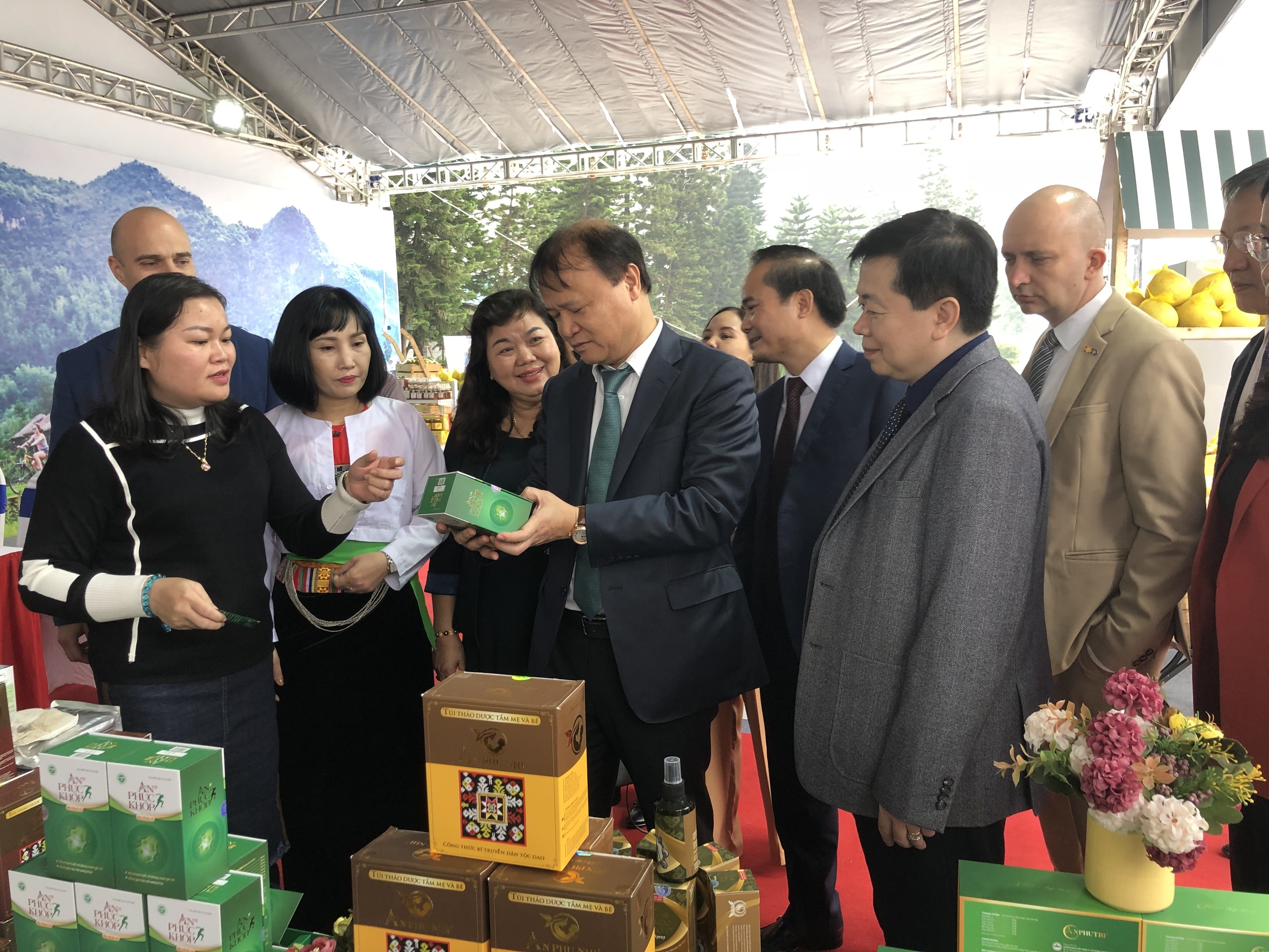Kết nối giao thương giữa nhà cung cấp với các doanh nghiệp xuất khẩu