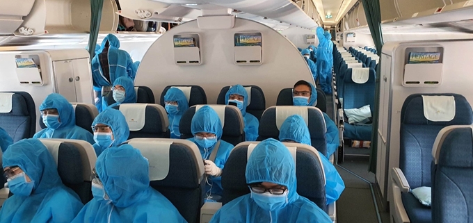 Đưa công dân Việt Nam từ Đức, Hà Lan và Singapore về nước