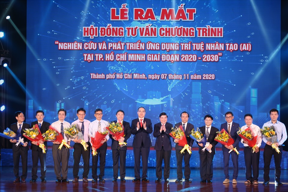 Đại học Quốc gia TP Hồ Chí Minh tham gia Hội đồng tư vấn Chương trình ứng dụng trí tuệ nhân tạo