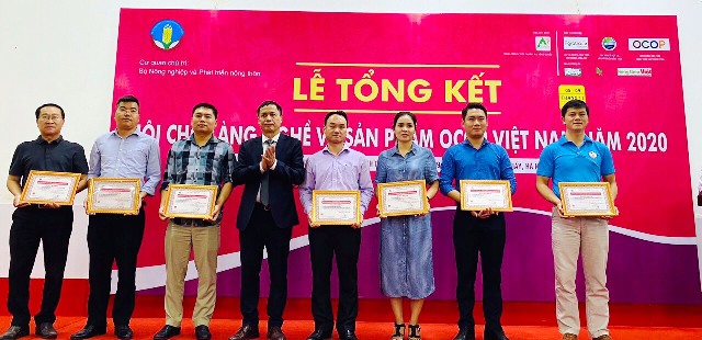 Hơn 10 000 lượt khách tham quan, ước doanh thu trên 4 tỷ đồng