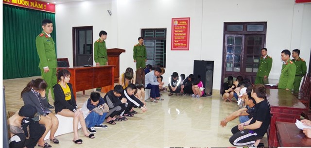 Bắt quả tang 39 nam nữ thanh niên đang “thác loạn” trong khách sạn
