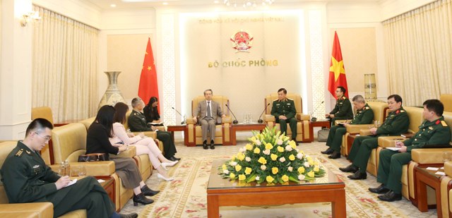 Thứ trưởng Bộ Quốc phòng tiếp Đại sứ Trung Quốc