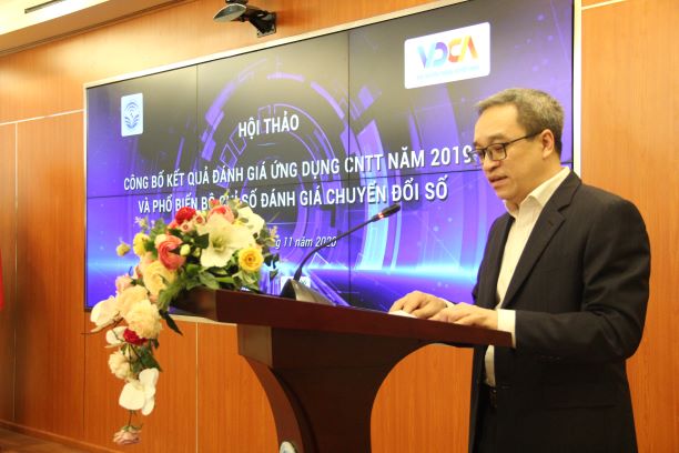 Tiếp tục đưa công nghệ số vào mọi mặt của quản lý nhà nước, phát triển kinh tế, xã hội