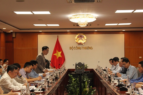 Tiếp tục cắt giảm thủ tục hành chính phục vụ tốt hơn cho doanh nghiệp và người dân