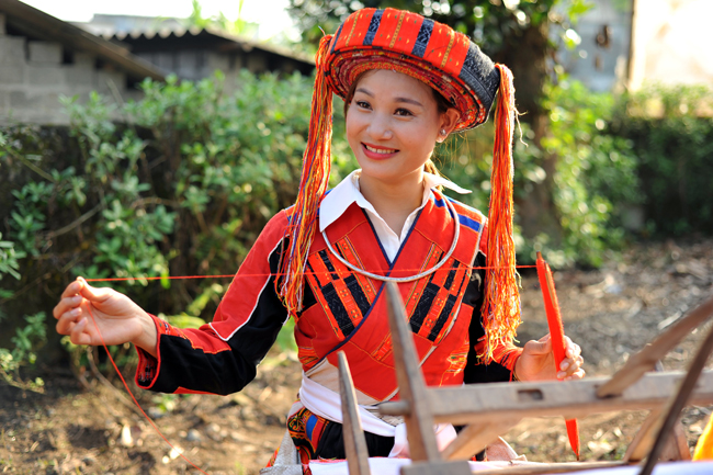 Nghề canh cửi của người Pà Thẻn