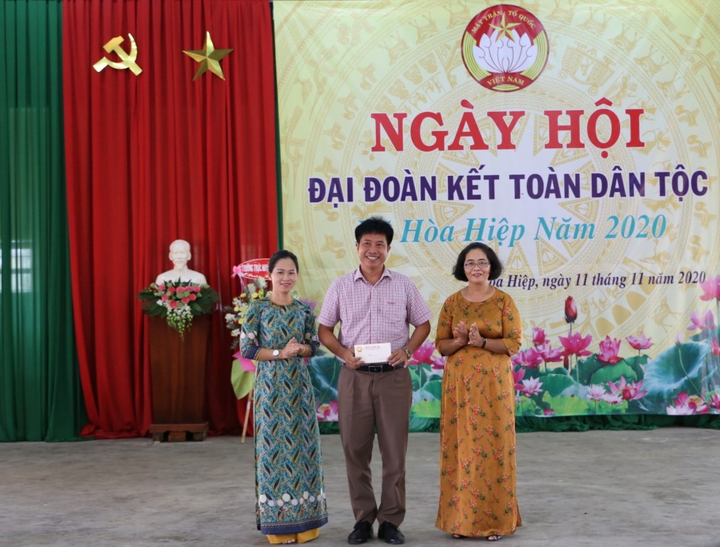Sôi nổi Ngày hội Đại đoàn kết toàn dân tộc ở khu dân cư