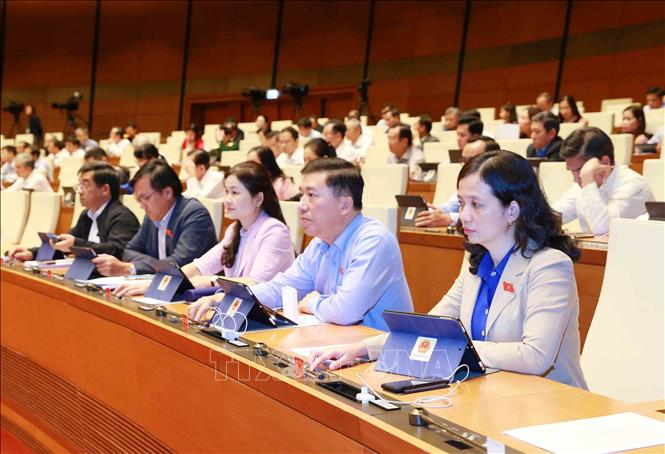 Quốc hội thông qua Nghị quyết về dự toán ngân sách nhà nước năm 2021