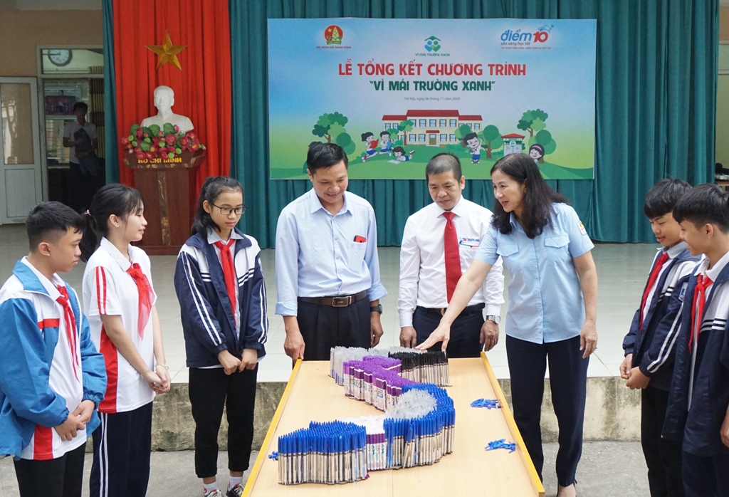 Nhiều bài học hữu ích từ chương trình “Vì mái trường xanh”