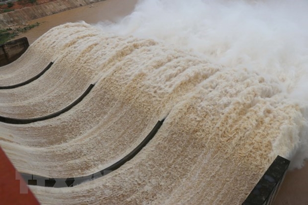 Thừa Thiên – Huế Cưỡng chế Thủy điện Thượng Nhật phải mở 5 cửa van để ứng phó bão số 13