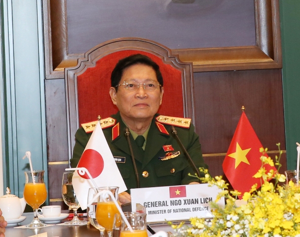 Bộ trưởng Quốc phòng Việt Nam điện đàm với người đồng cấp Nhật Bản