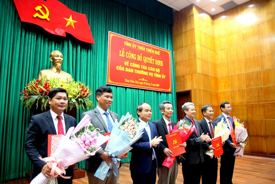 Tỉnh ủy Thừa Thiên Huế công bố các quyết định về công tác cán bộ