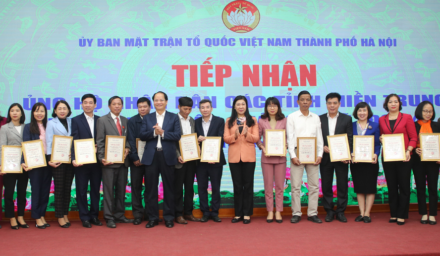 Hà Nội Tiếp nhận gần 28 tỷ đồng ủng hộ các tỉnh miền Trung