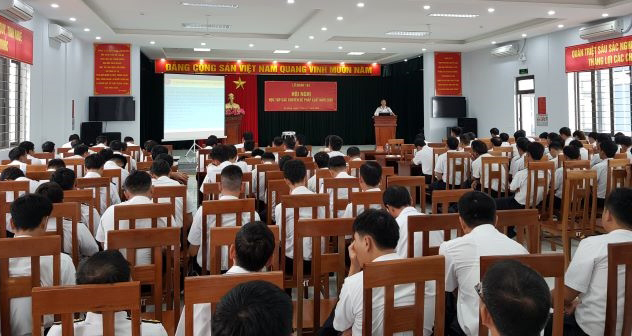 Nâng cao kiến thức pháp luật nhà nước, kỷ luật quân đội