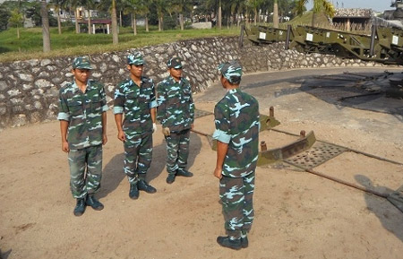 Xây dựng sức mạnh chiến đấu tại Trung đoàn Tên lửa Phòng không Không quân