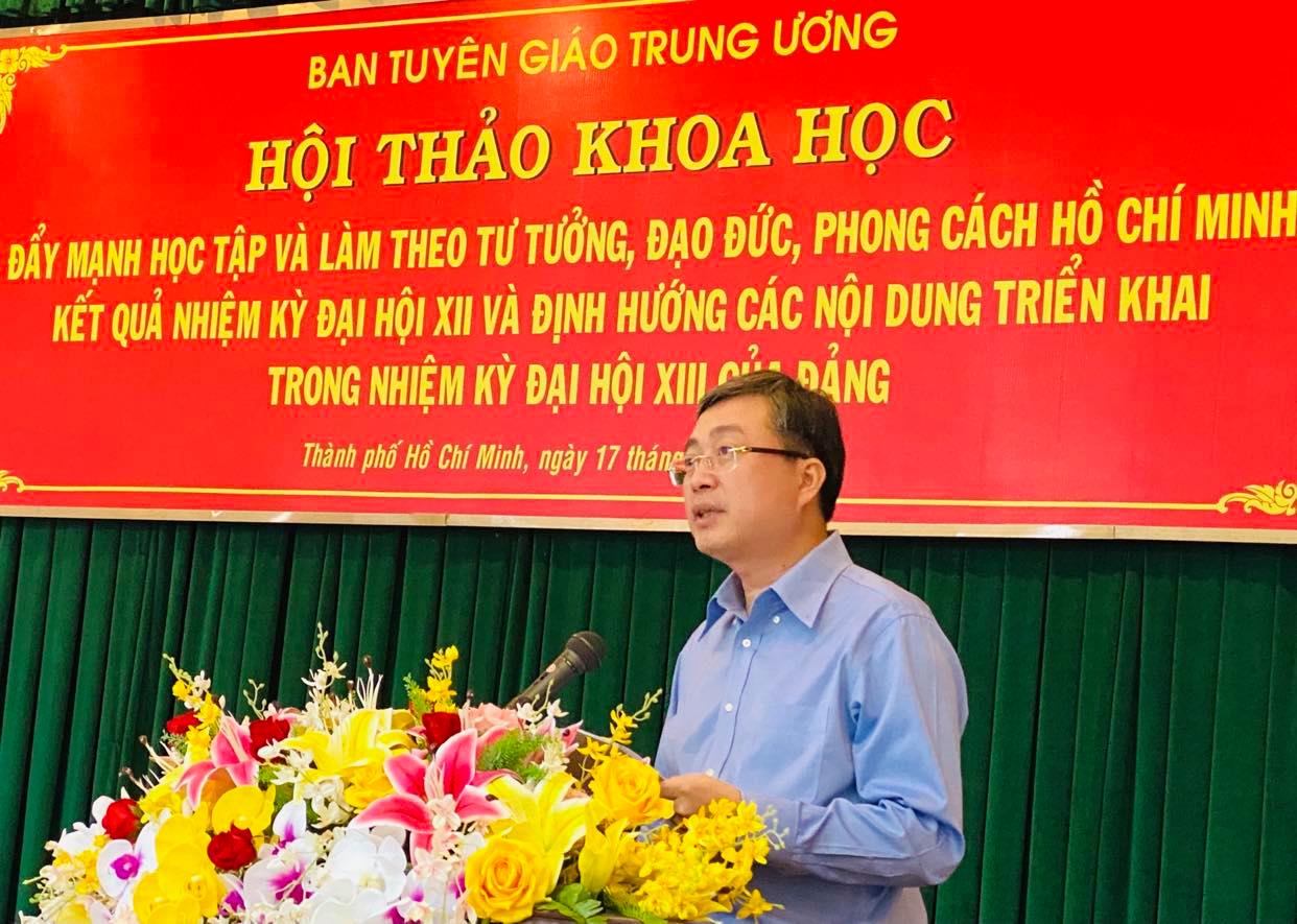 Việc học tập và làm theo tư tưởng, đạo đức, phong cách Hồ Chí Minh ngày càng thực chất