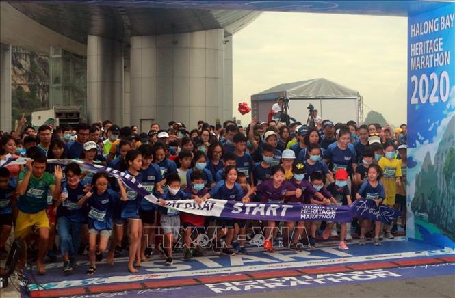 Hơn 2 500 vận động viên tham gia Giải Marathon bên bờ di sản vịnh Hạ Long