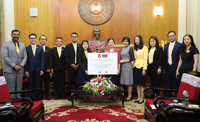Cộng đồng quốc tế chung tay hướng về miền Trung, Tây Nguyên