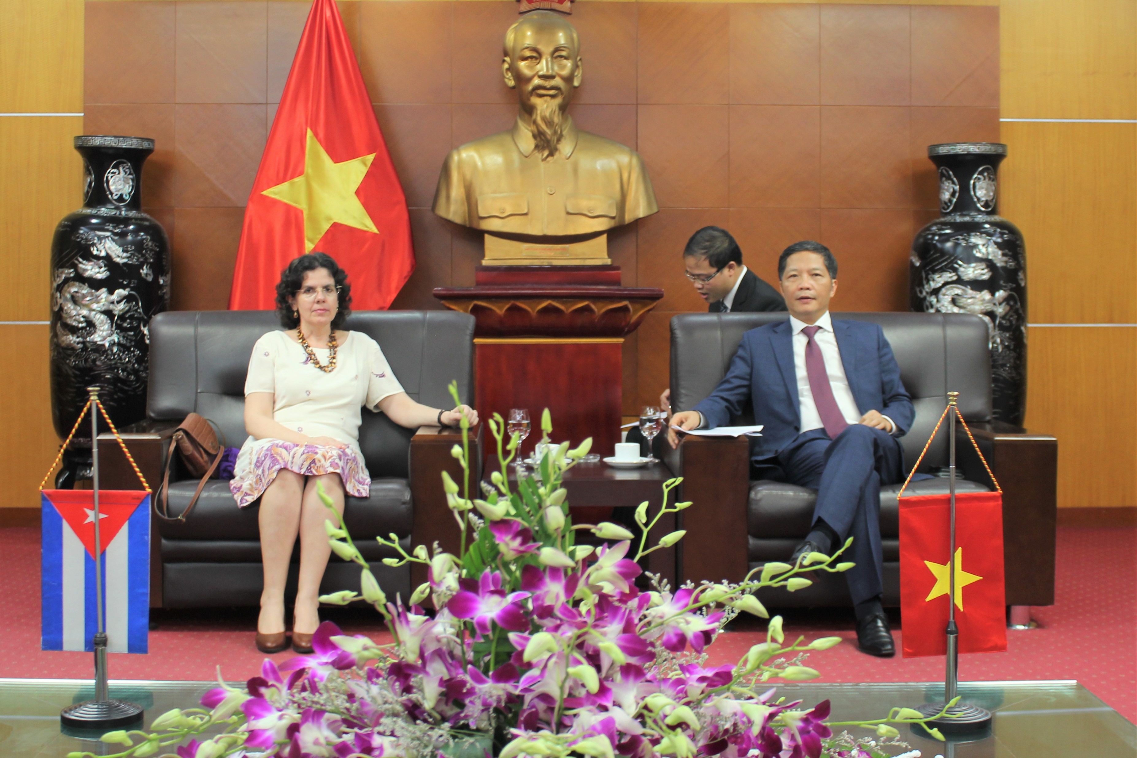 Đại sứ Cuba tại Việt Nam làm việc với Bộ Công Thương