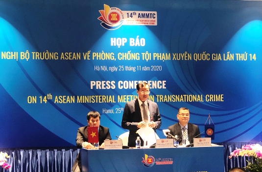 “ASEAN Gắn kết và Chủ động thích ứng phòng, chống tội phạm xuyên quốc gia”