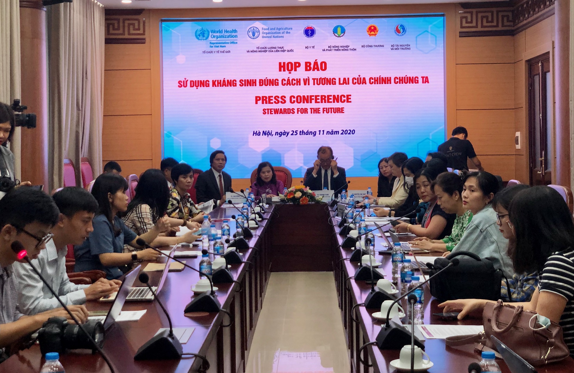 Việt Nam là một trong số nước đi đầu về xây dựng Kế hoạch hành động chống kháng thuốc