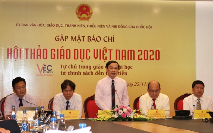 Tự chủ trong giáo dục đại học – Từ chính sách đến thực tiễn