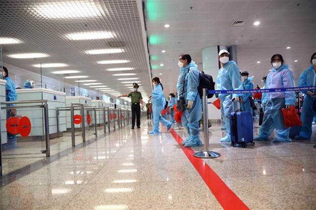 Đưa 240 công dân Việt Nam từ Singapore về nước