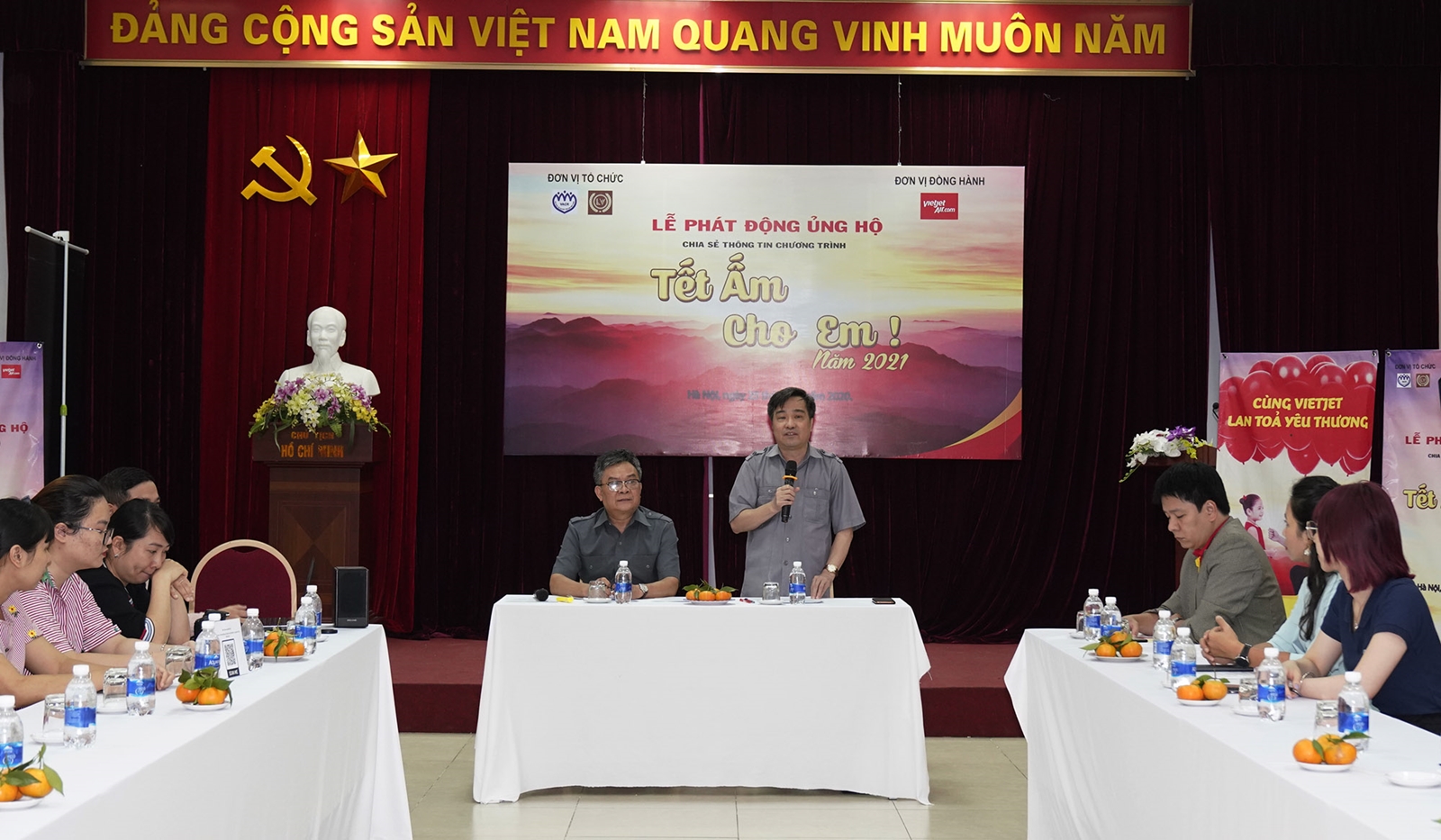 Vietjet mang Tết ấm đến với 1 000 trẻ em
