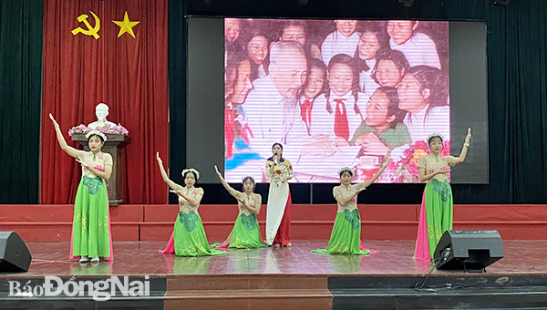Làm nhiều việc tốt xuất phát từ tinh thần tự giác học và làm theo Bác