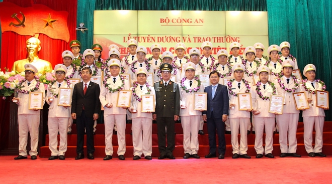 Phát huy sức trẻ, tích cực học và làm theo lời Bác