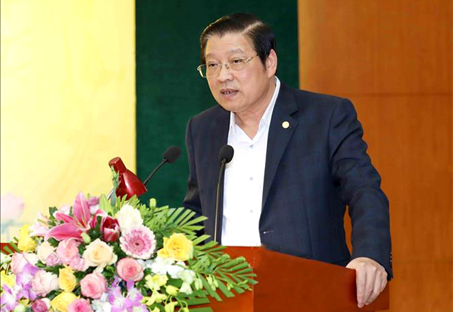Phải giám sát hiệu quả việc thực thi quyền lực của người có chức vụ, quyền hạn