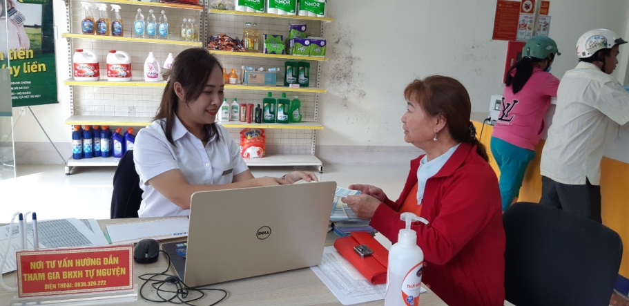 BHXH Quản Bạ, Hà Giang  Phát triển người tham gia BHXH tự nguyện bằng những hình thức mới